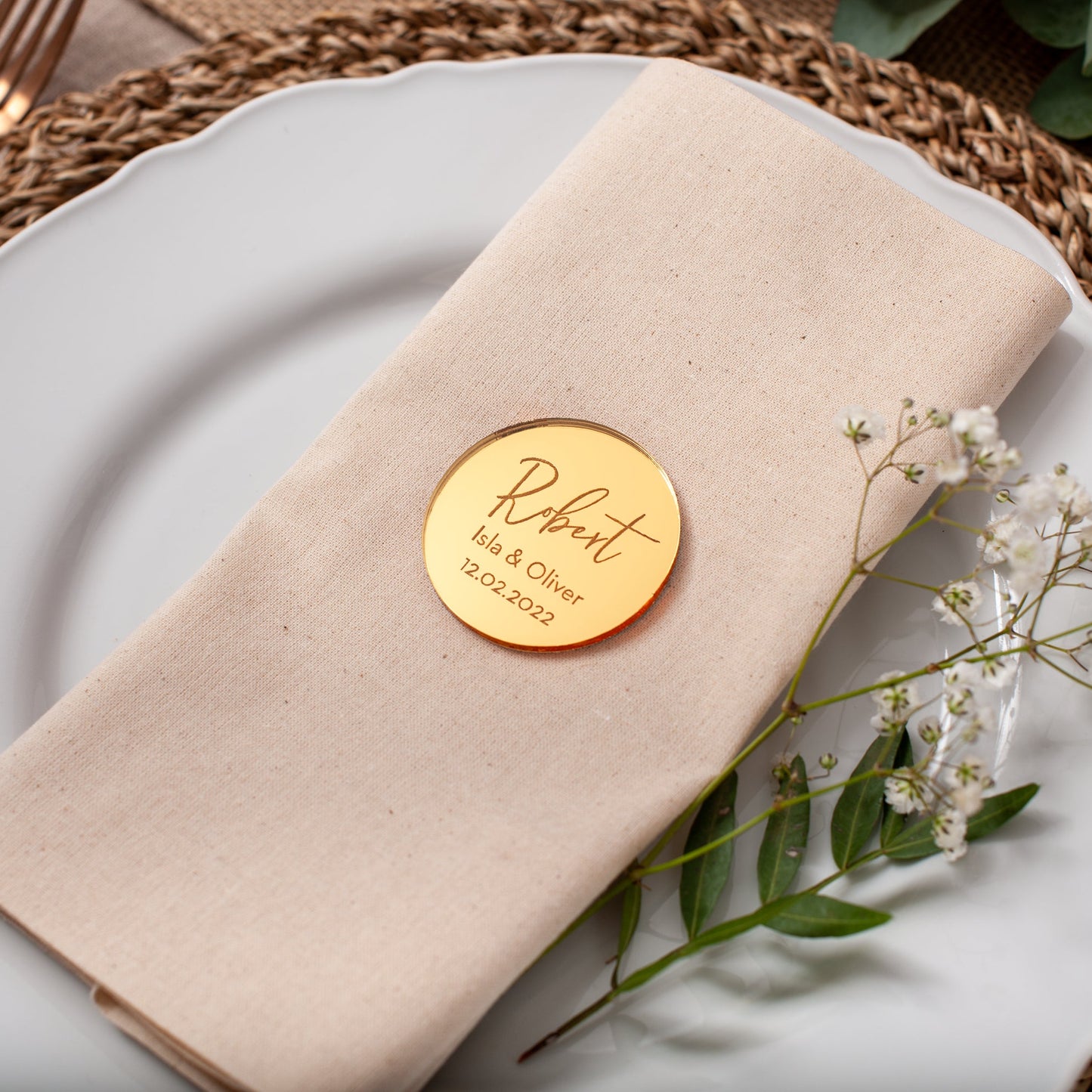 Acrylic wedding place setting with engraved names and date in circle design