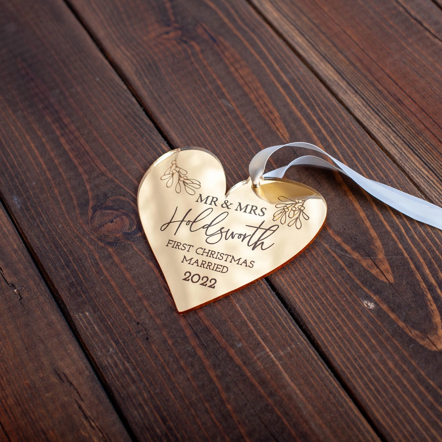 Engraved gold acrylic heart bauble for romantic Christmas decoration
