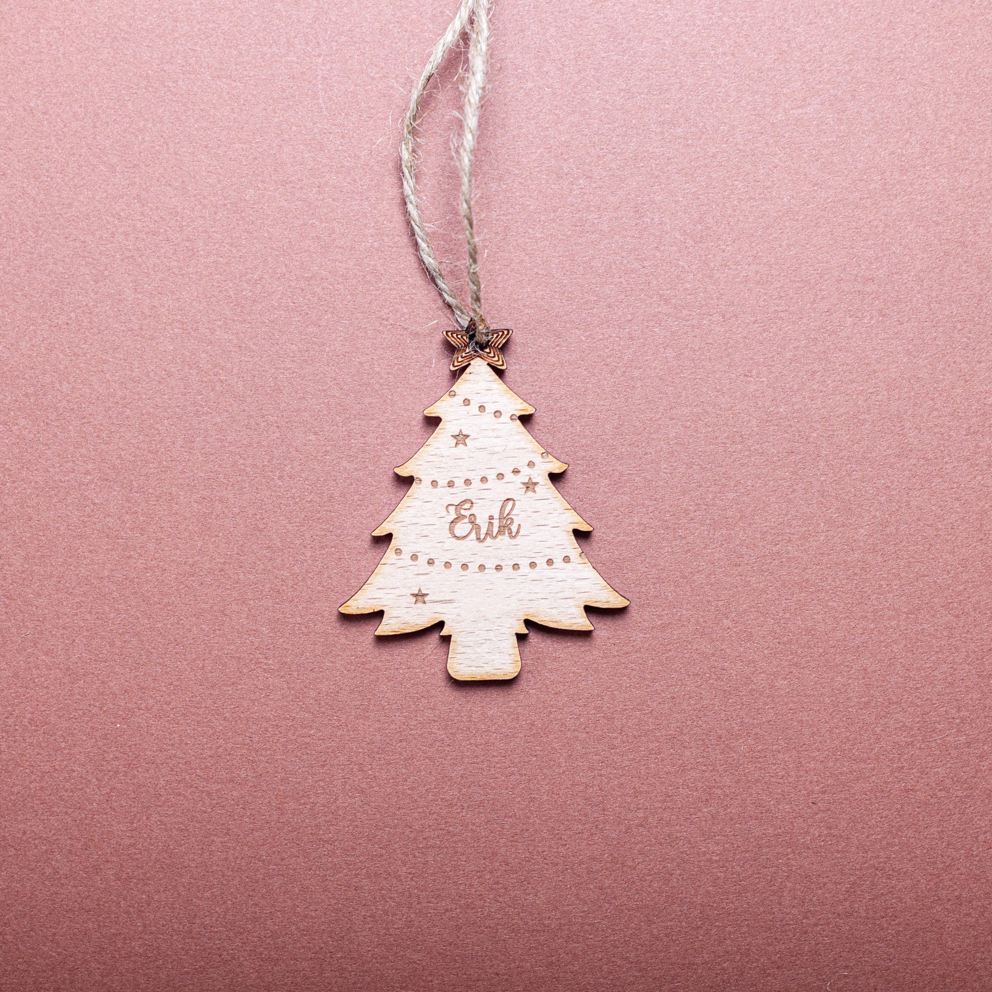 Custom wooden Christmas tree gift label for festive hosting décor