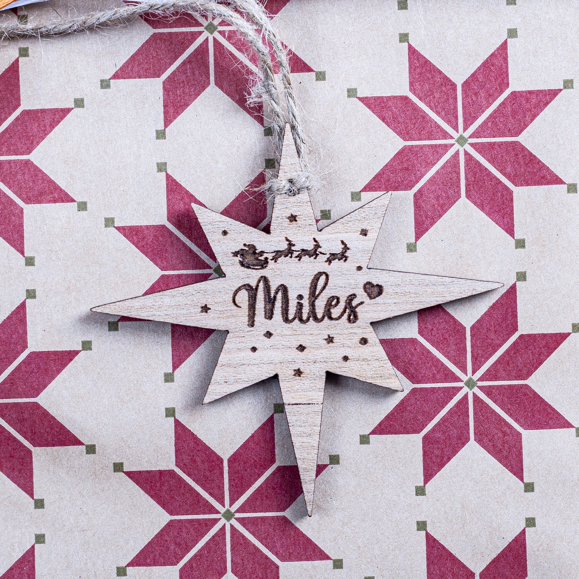Personalised northern star gift tag engraved for Christmas wrapping