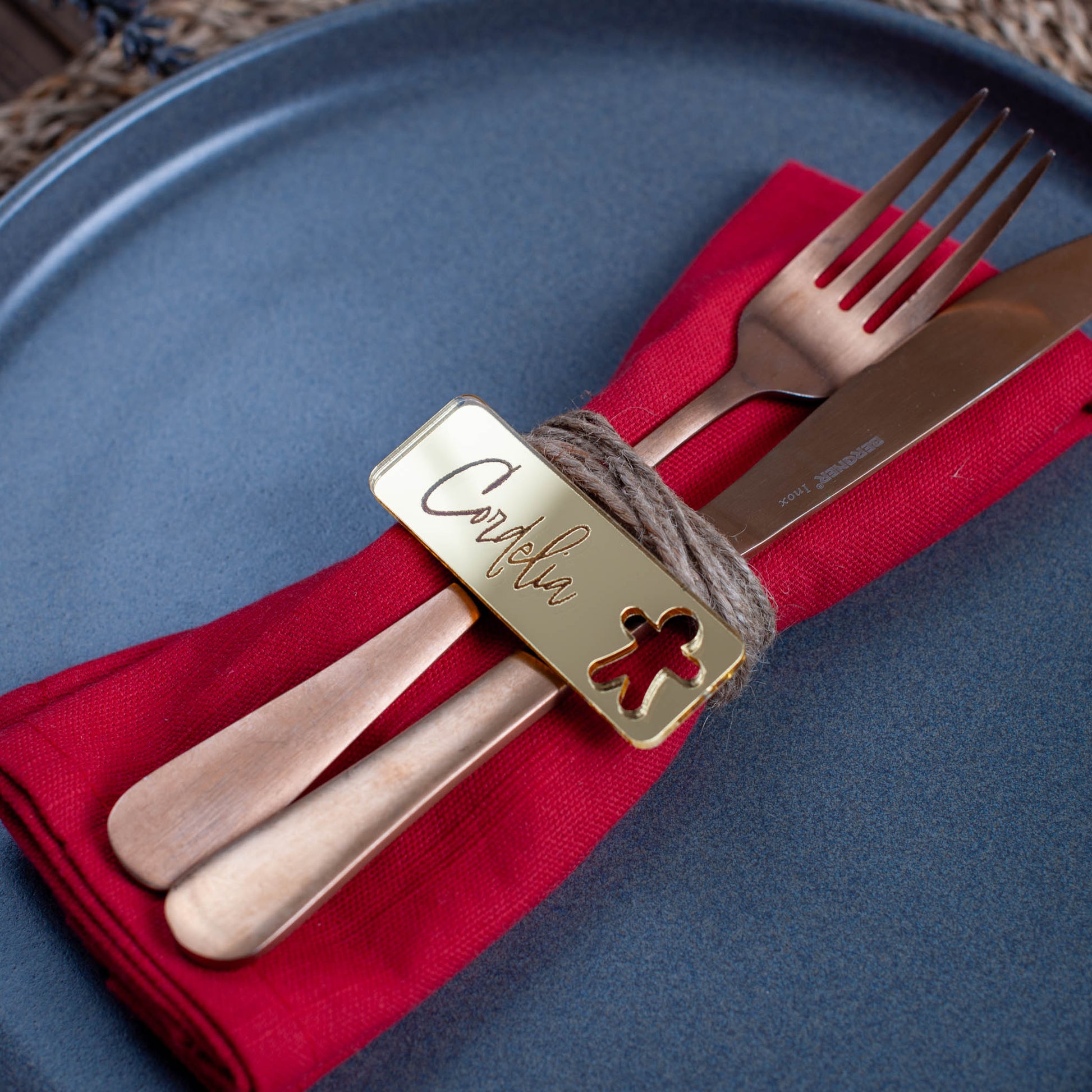 Laser cut acrylic Christmas name tag with gingerbread man ornament cutout  design for dinner table décor