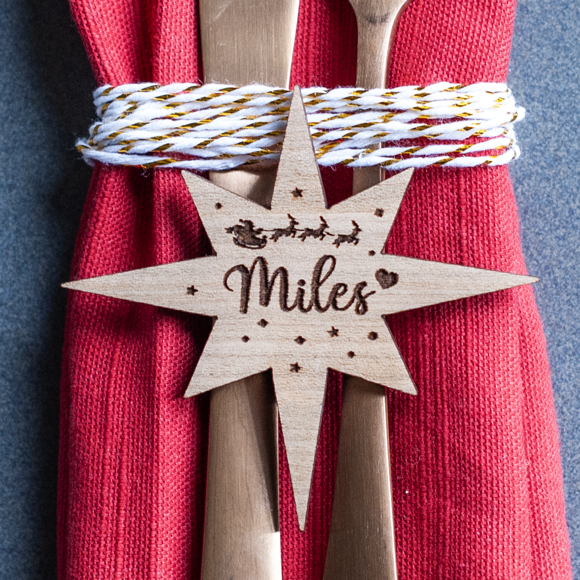 Personalised Northern Star place setting for elegant Christmas hosting table décor