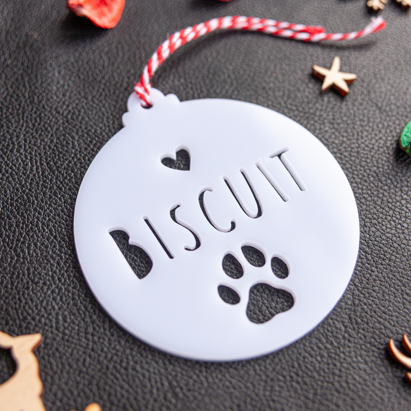 Custom Pet Name Christmas Decoration – Paw Cut-Out Bauble Keepsake