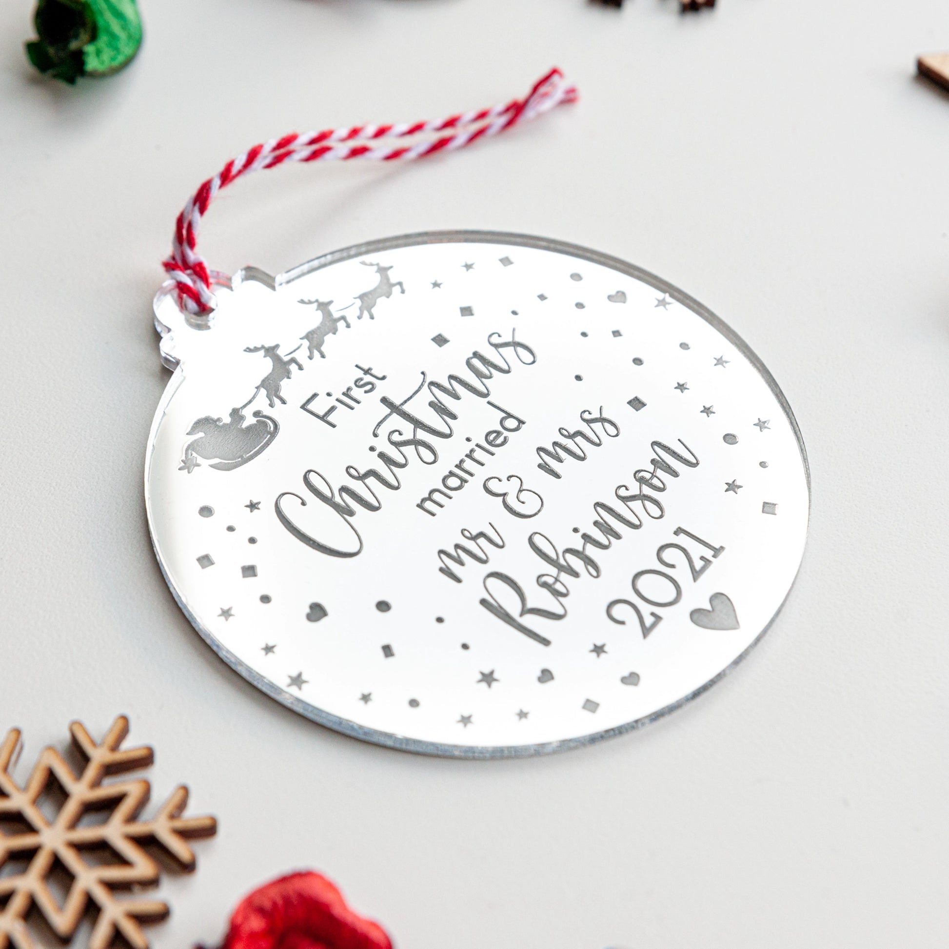 Elegant silver mirror acrylic heart decoration for festive home décor