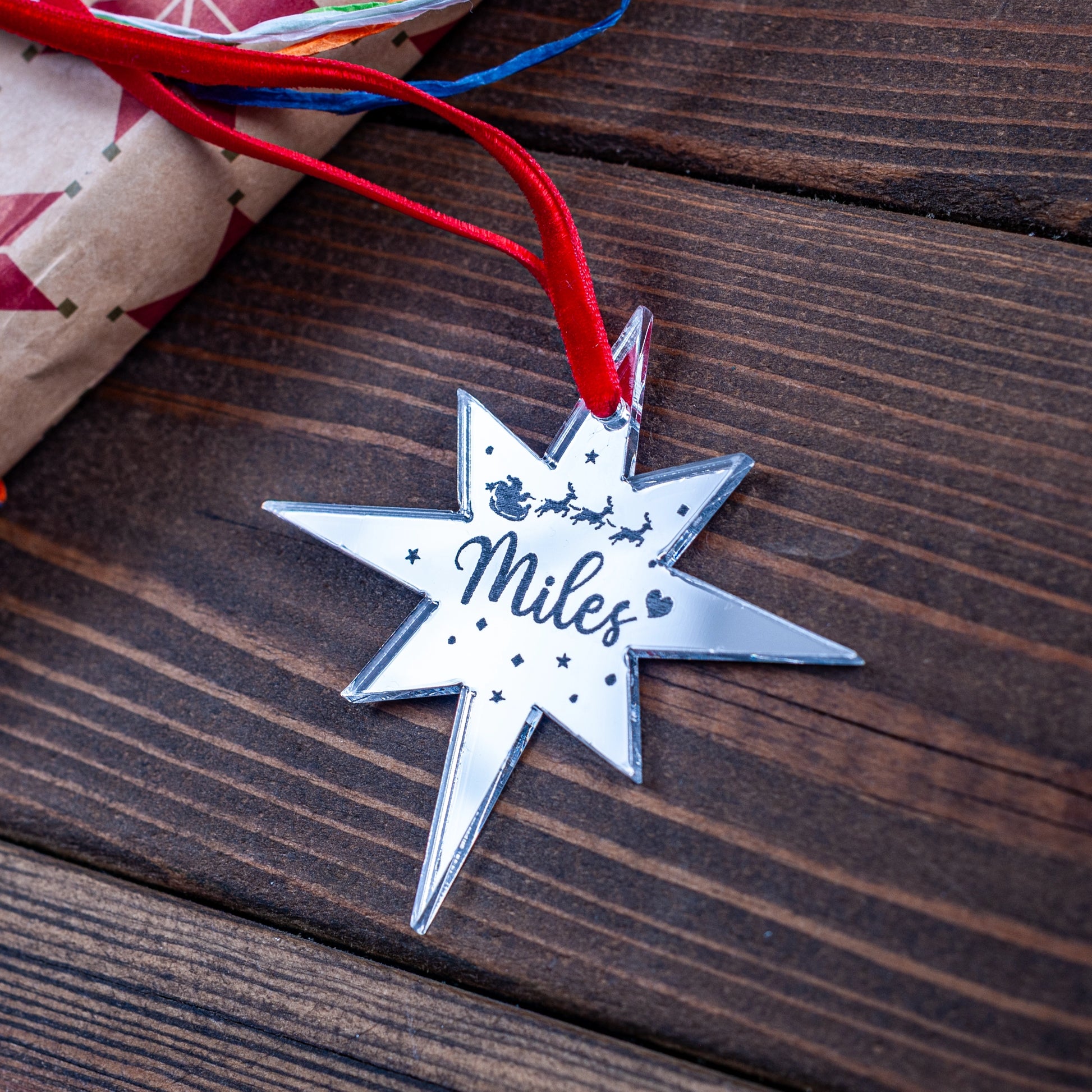 Silver mirror Northern Star gift tag engraved with name