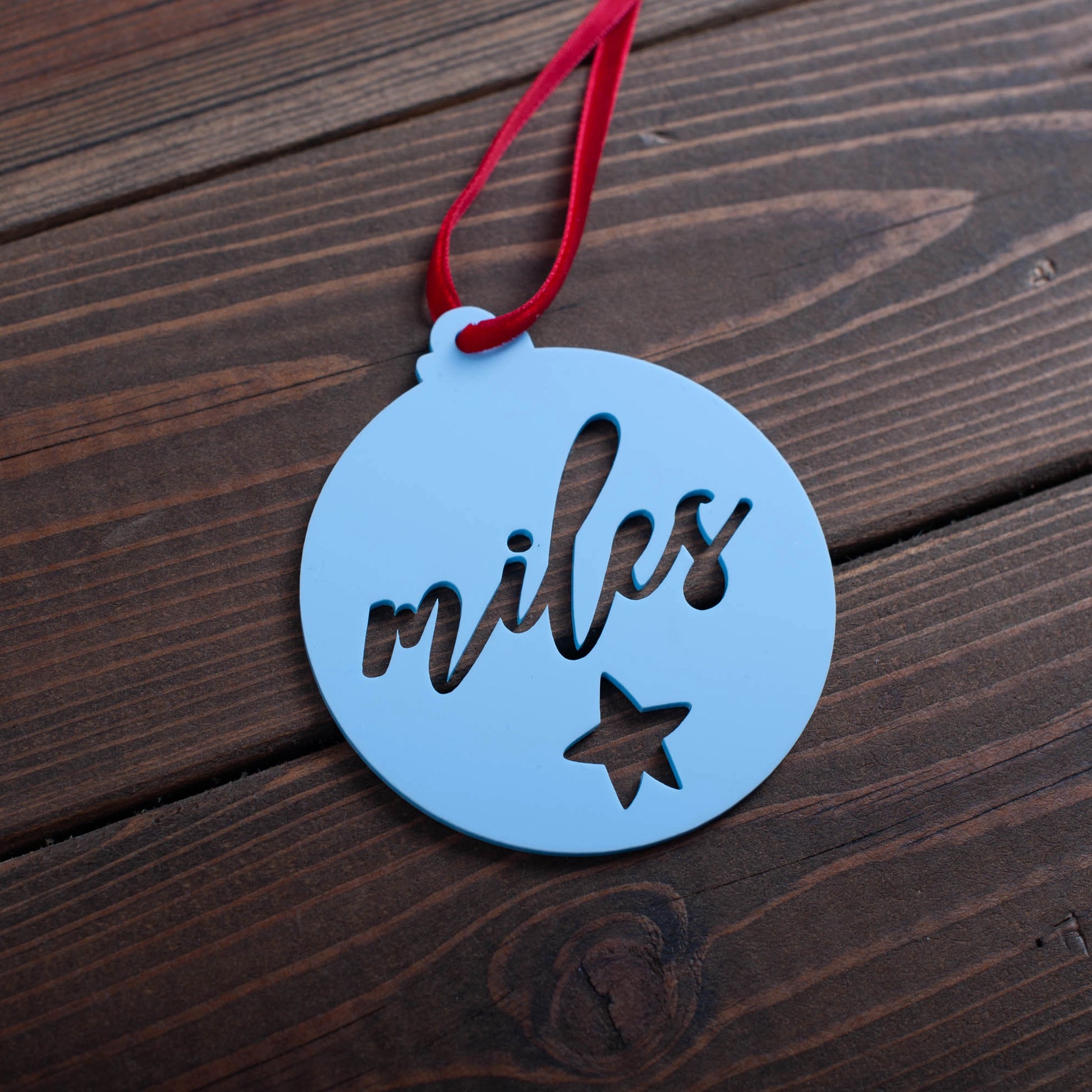 Custom acrylic name cutout ornament for festive tree décor
