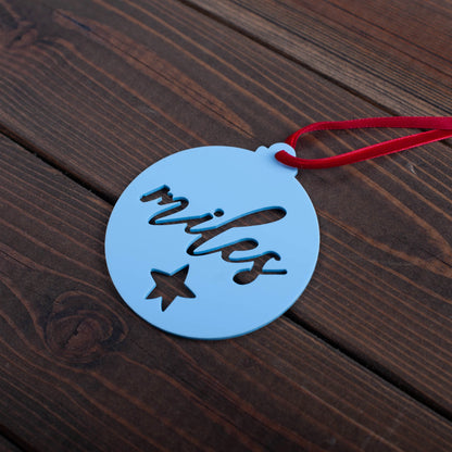 Engraved name bauble personalised for children or family