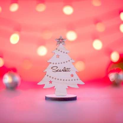 Personalised Wooden Christmas Tree Place Cards – Engraved Dinner Table Décor for Christmas Hosting